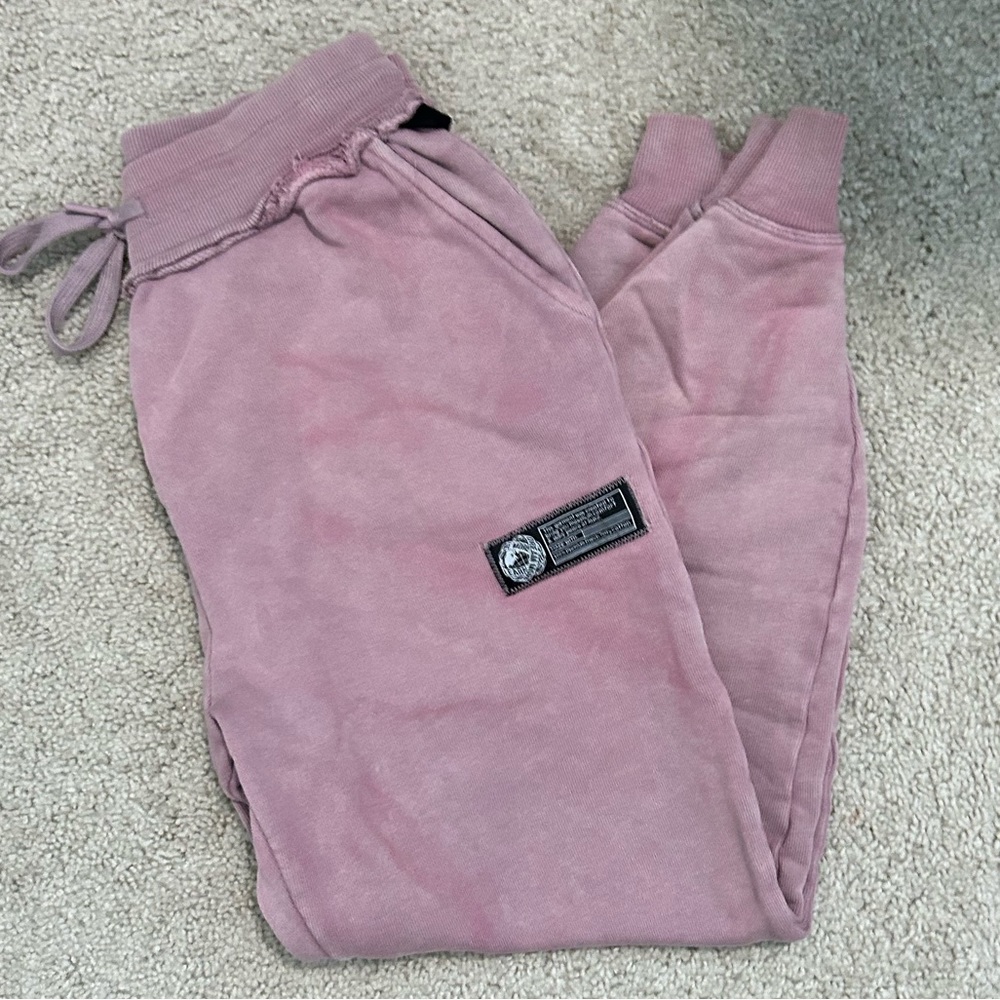 Alphalete joggers